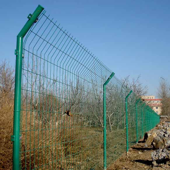 圍山鐵絲網 圈地護欄網廠家定做批發圖片1