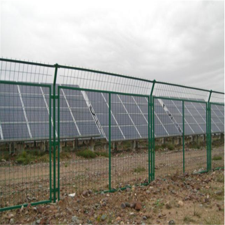  光伏發電護欄網圖片4