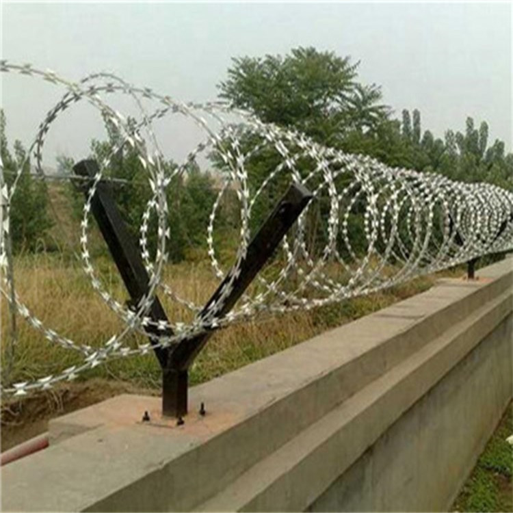 304不銹鋼刀片刺繩圖片2 304不銹鋼刀片刺繩圖片2