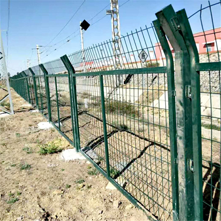 鐵路兩側護欄網圖片3