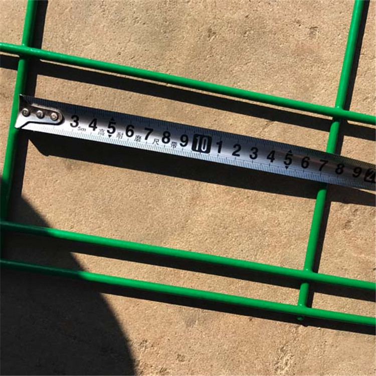 山區(qū)圍欄網(wǎng)圖片4 山區(qū)圍欄網(wǎng)圖片4