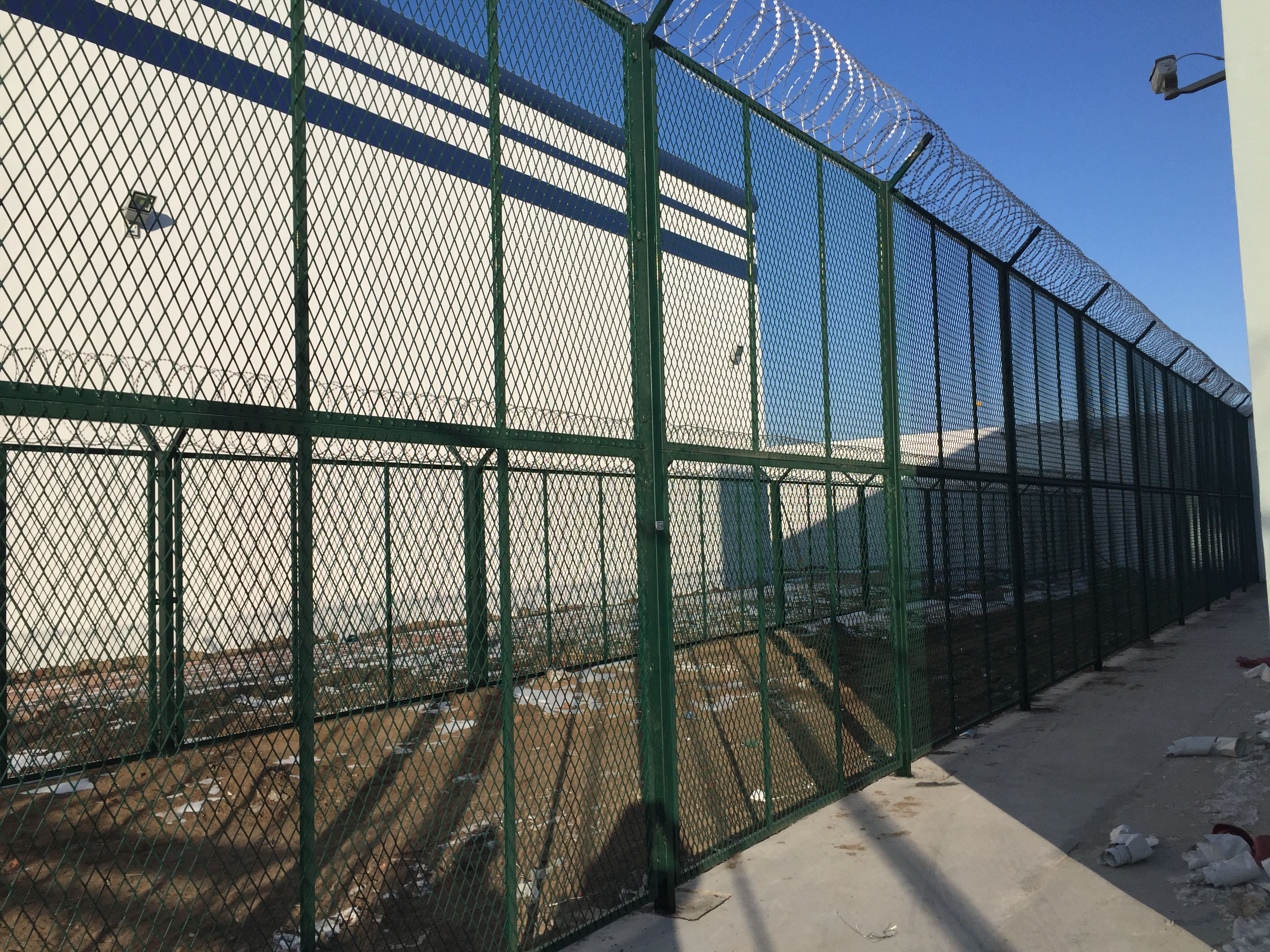 鋼板網(wǎng)護(hù)欄網(wǎng)	圖片4