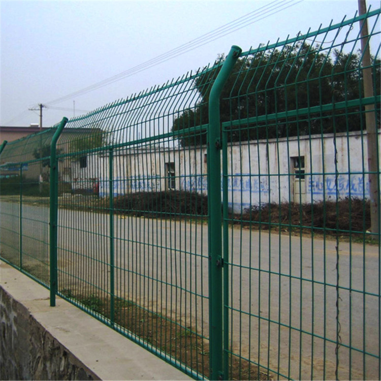 廠區圍墻鐵絲網圖片2