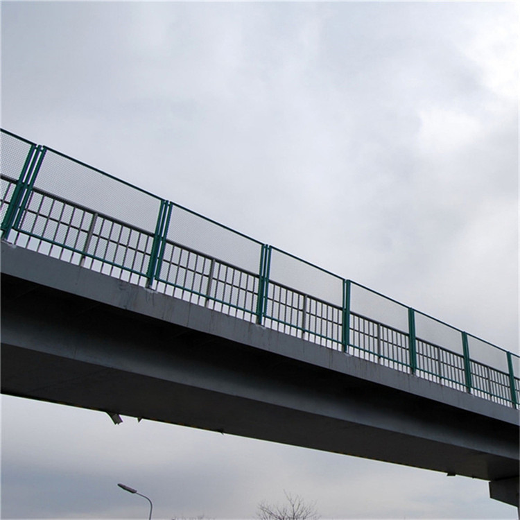 高架橋防物落網圖片3