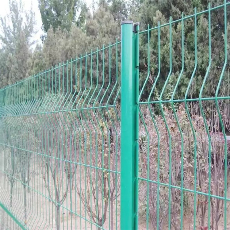 綠色鐵絲網護欄圖片4