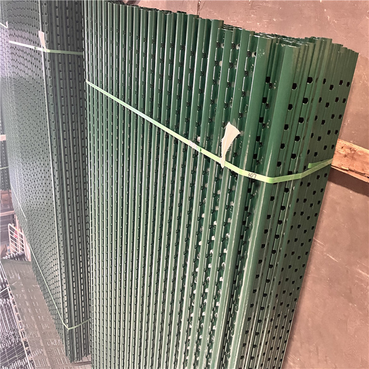 桃型柱護欄網保養