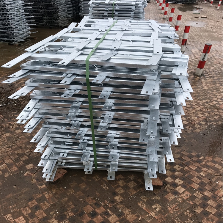 鐵路刺絲滾籠安裝圖片4